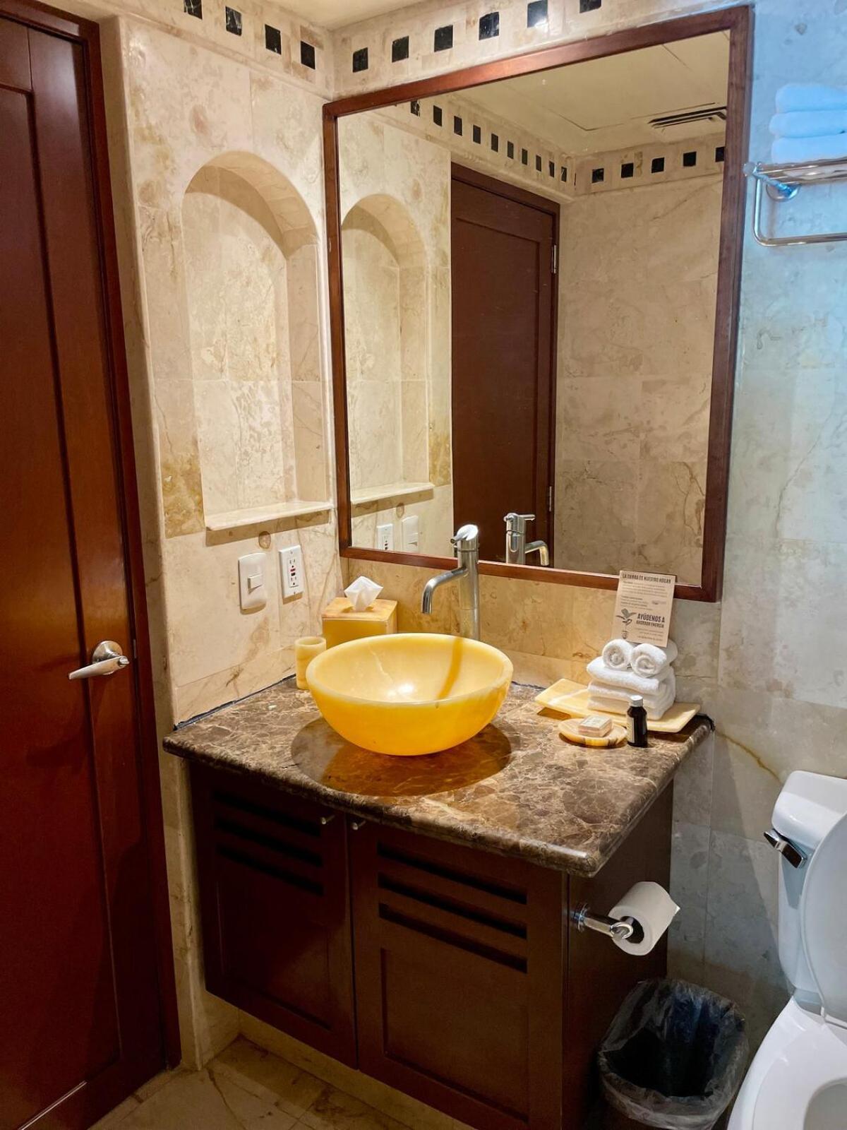 2br Kobah 1 Block To & 5th Pool Gym Apartment Tulum